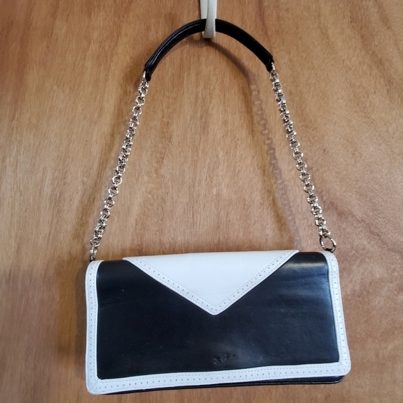 Casual Corner genuine leather  handbag. Retro. Shoulder bag. black and white - Picture 1 of 6